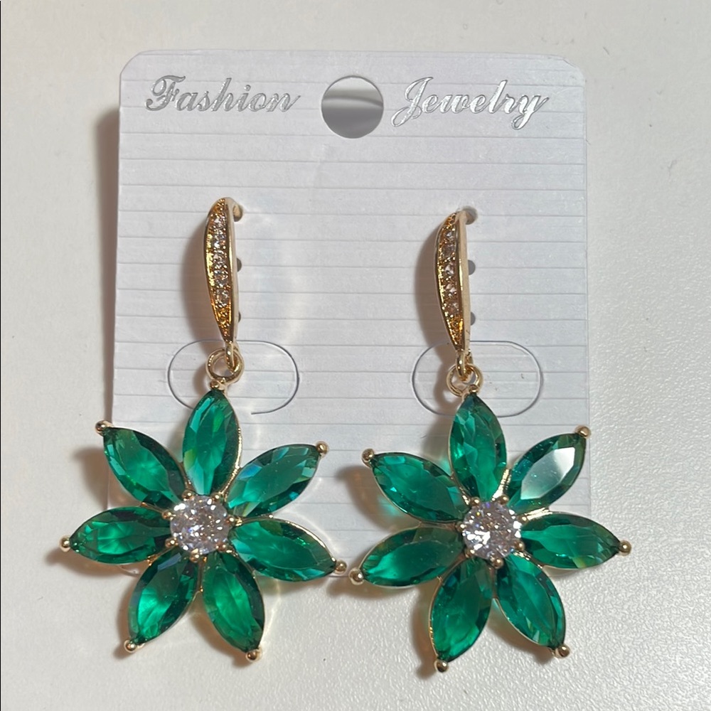 Emerald Green Flower Earrings